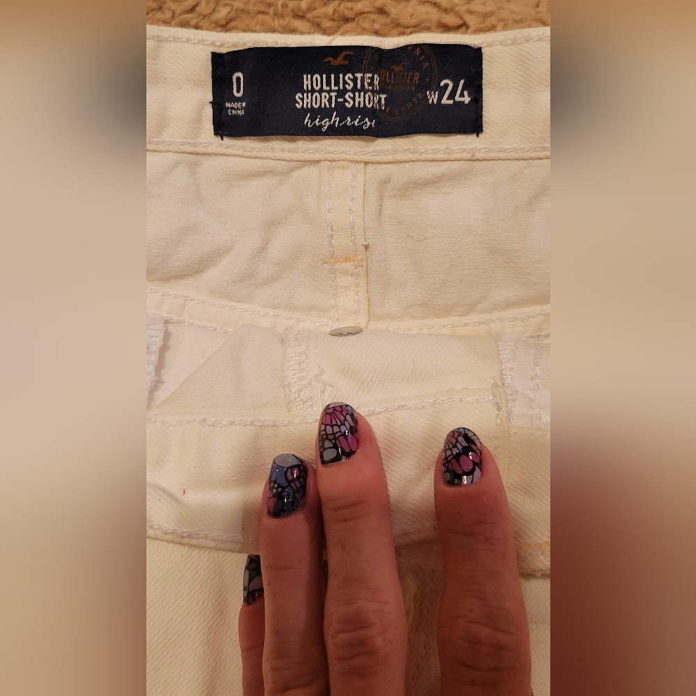 Hollister White Denim Shorts O/24 NWOT - Picture 6 of 8